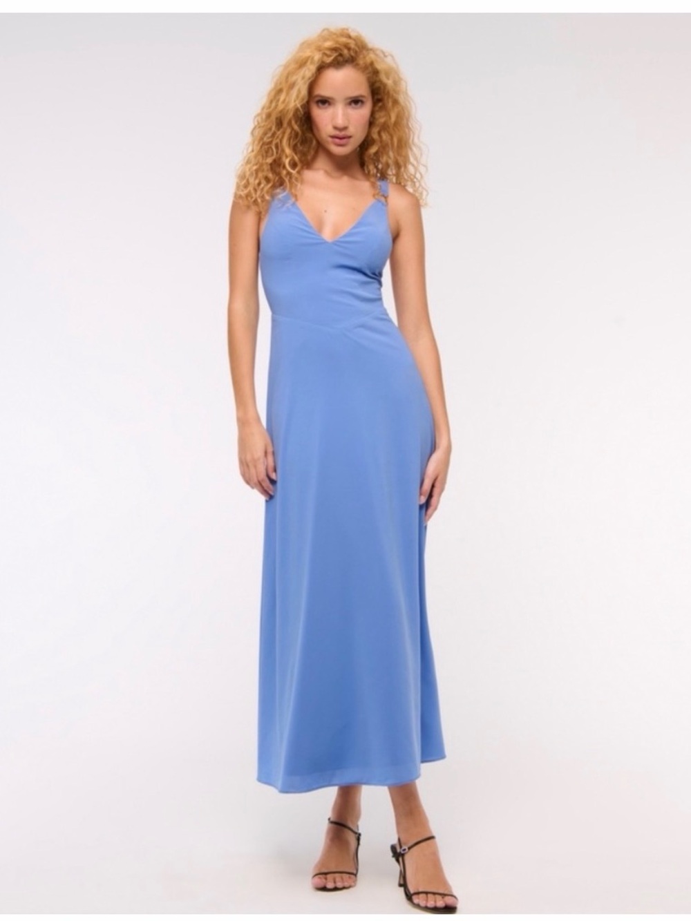 Abercrombie Dipped Waist Hardware Maxi Dress 🩵 Light Blue and Gold
